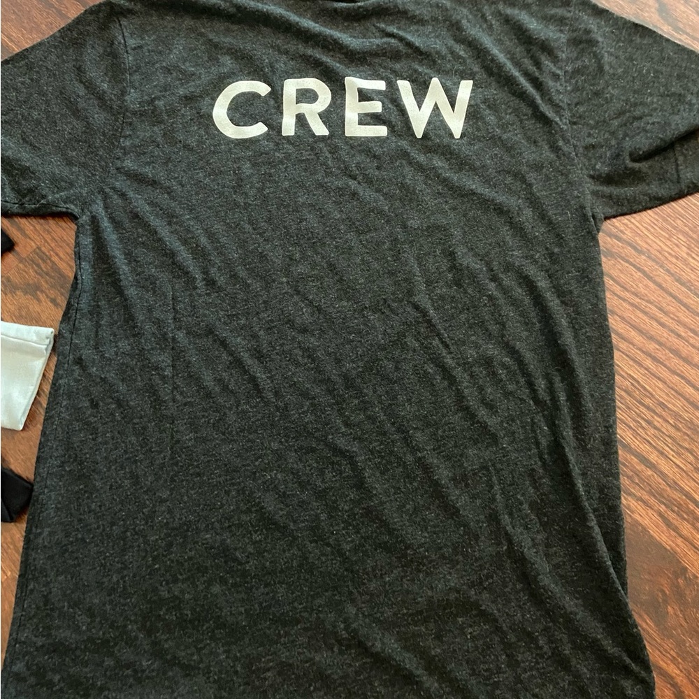 Bundle of 3 Peloton shirts - Picture 4 of 10